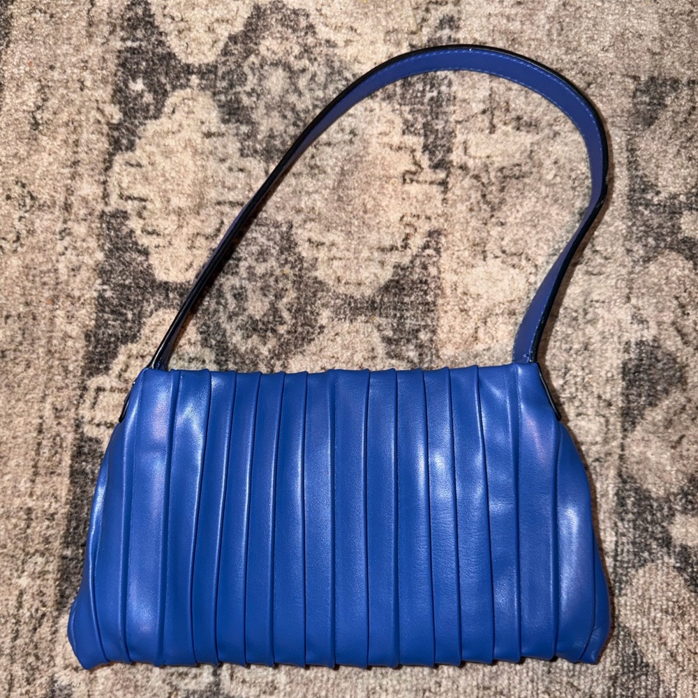 Brand New Simply Vera blue pleated shoulder bag
